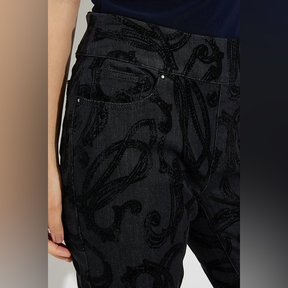 NWT🌸Joseph Ribkoff Black Cropped Jeans - Picture 10 of 17